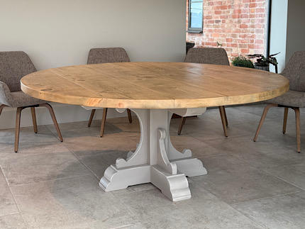 Round Castle Dining Table